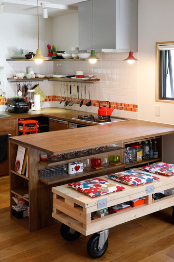 車輪付きの収納ベンチもYさんの手作り