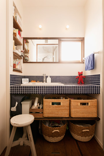 「最大限の空間を確保した上質なインテリア」のお風呂・洗面所・トイレ