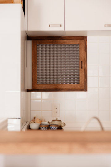 内窓はチェッカーガラスにしました