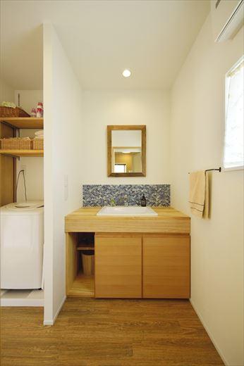 洗面の床はフロアタイル