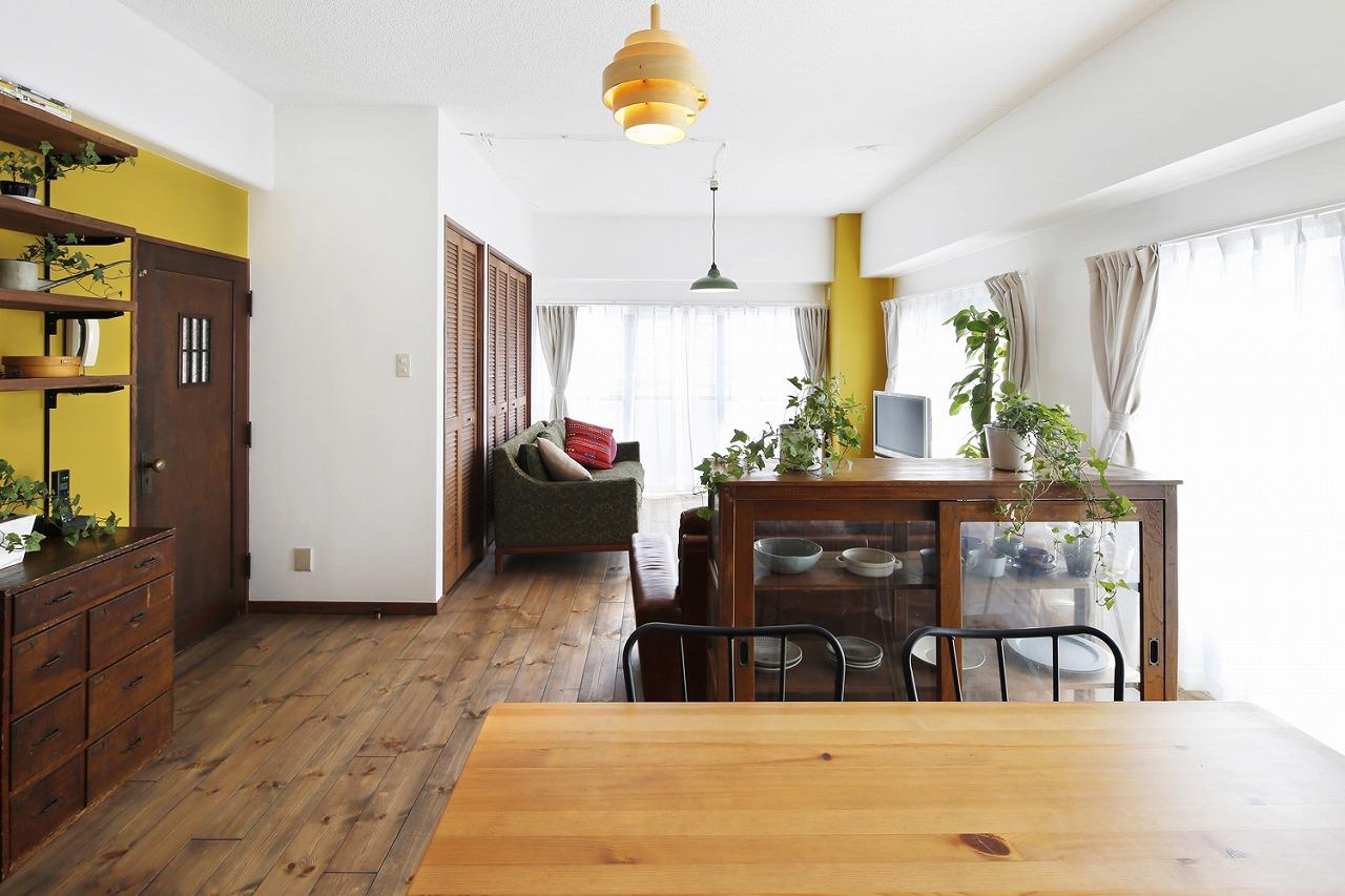 カラフルなデザインがお好みとのことでしたので壁を塗装しています