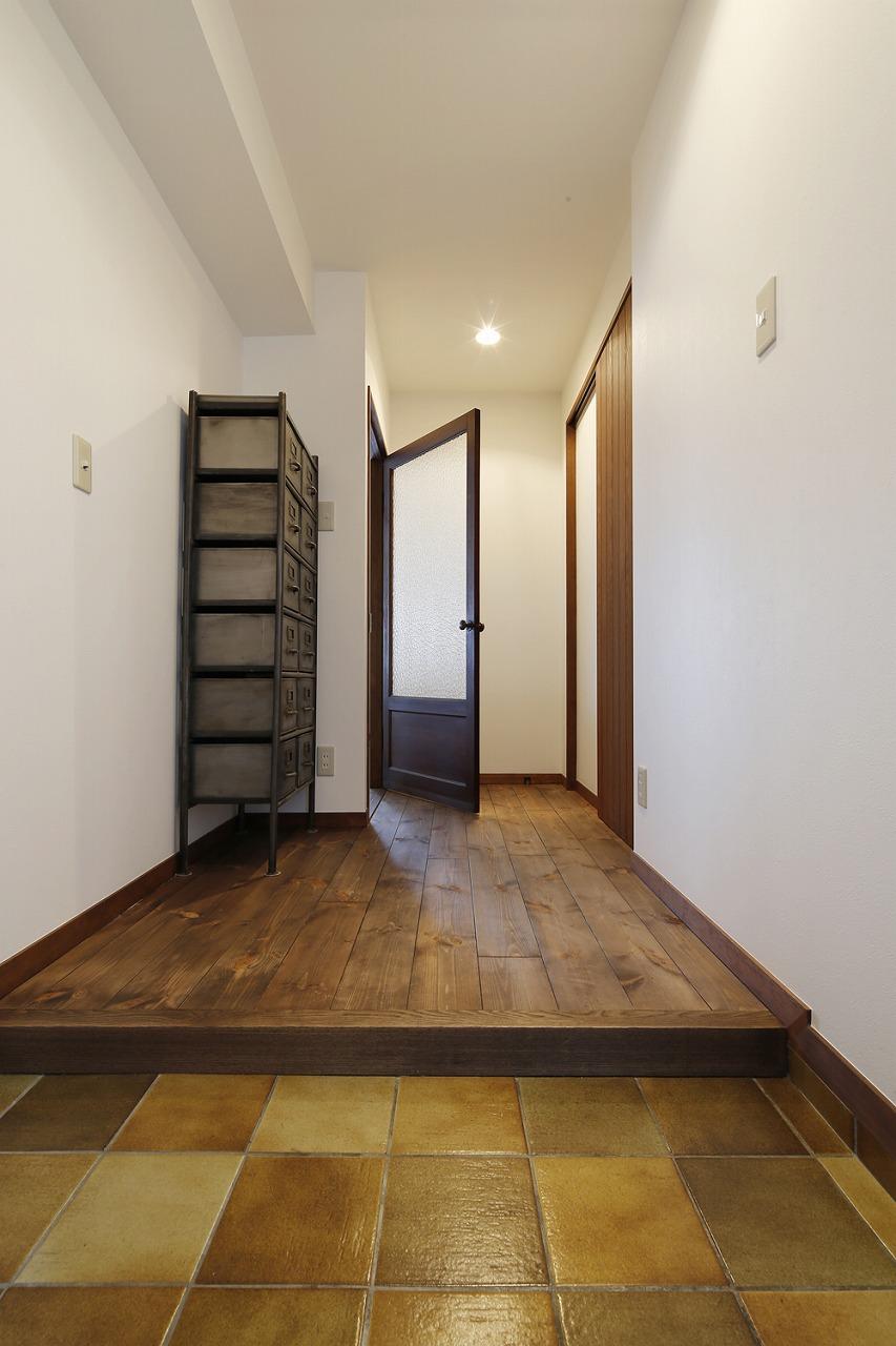 玄関もそれぞれ、楽しみながら素材を選んでいきました