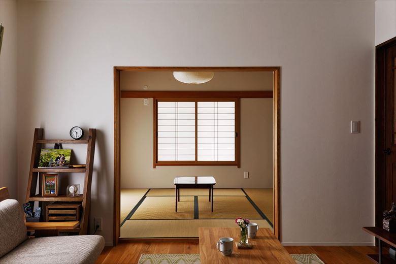 落ち着いた雰囲気に、ちょっとレトロな和テイストを味わえる、Tさん好みの素敵なお住まい