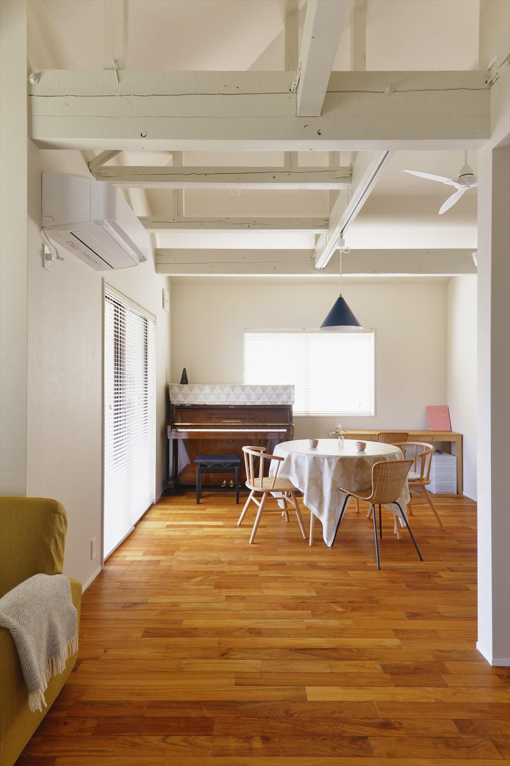 2階は日当たりの良さを活かした心地よいパブリックスペース