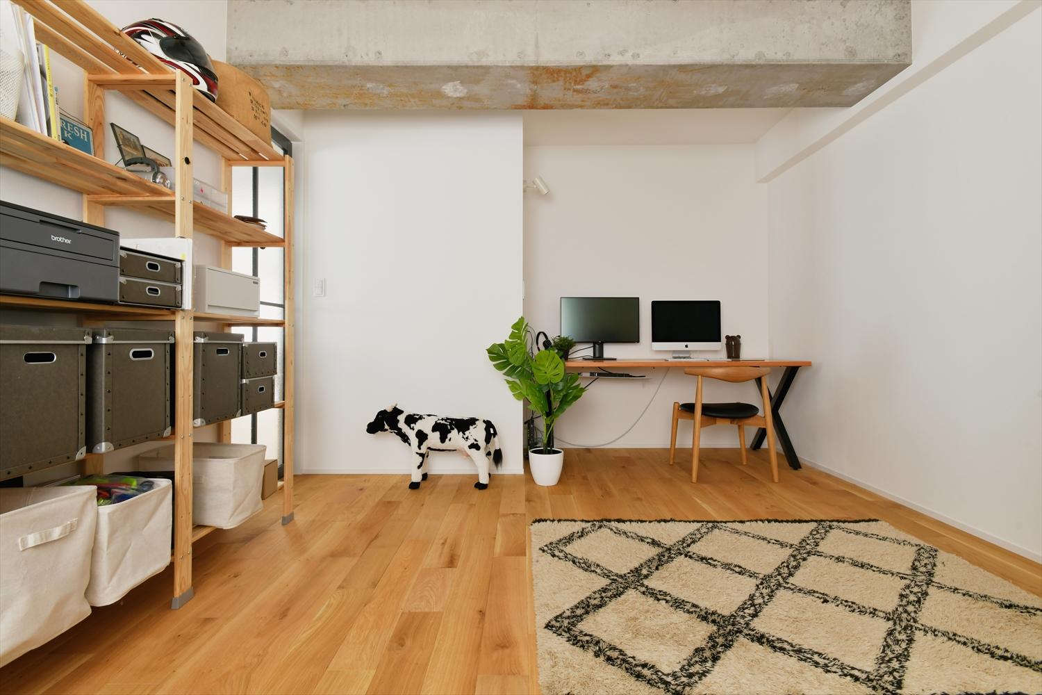 玄関土間側からみた書斎。