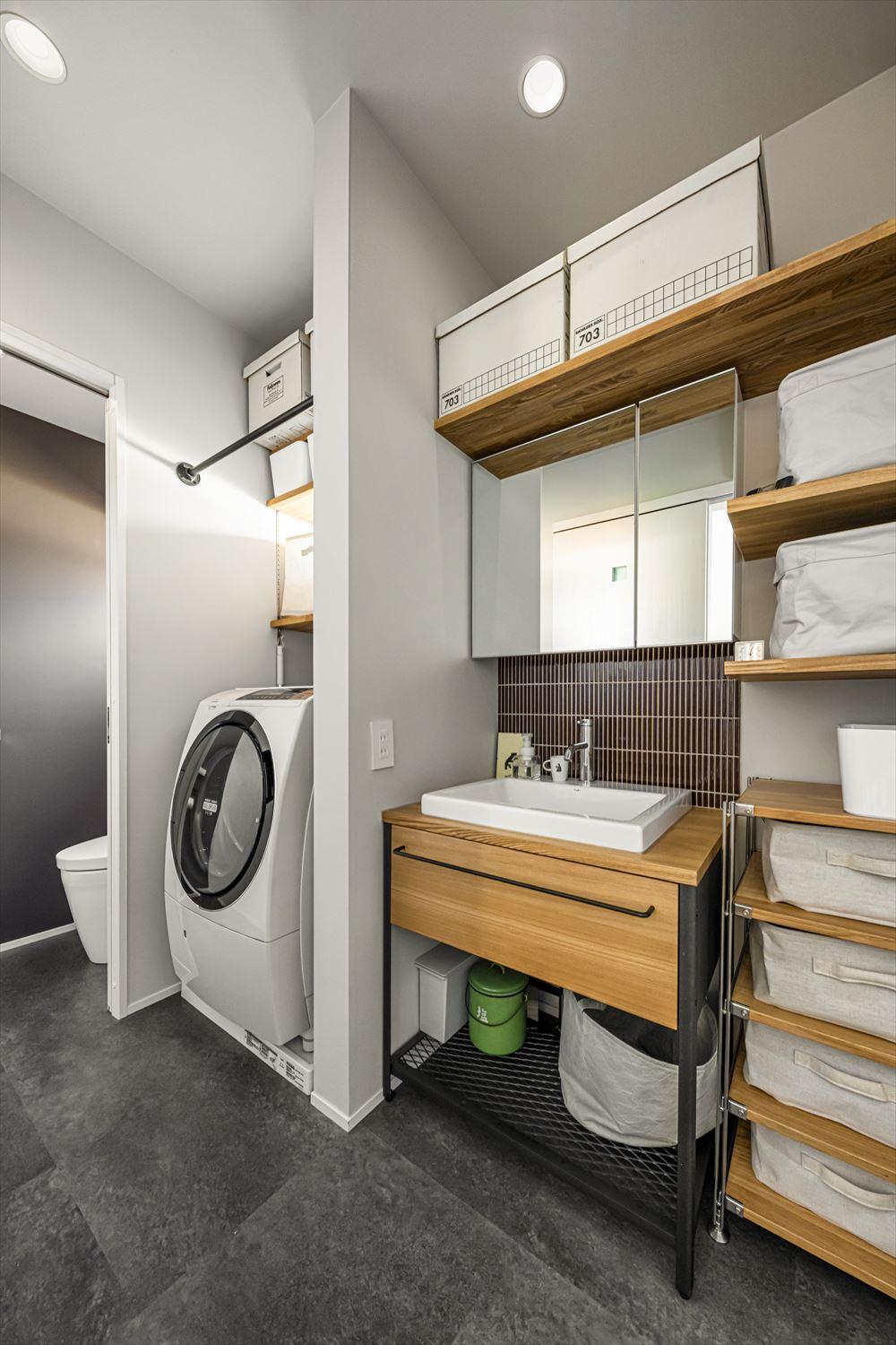 無印良品を活用したスッキリ洗面スペース