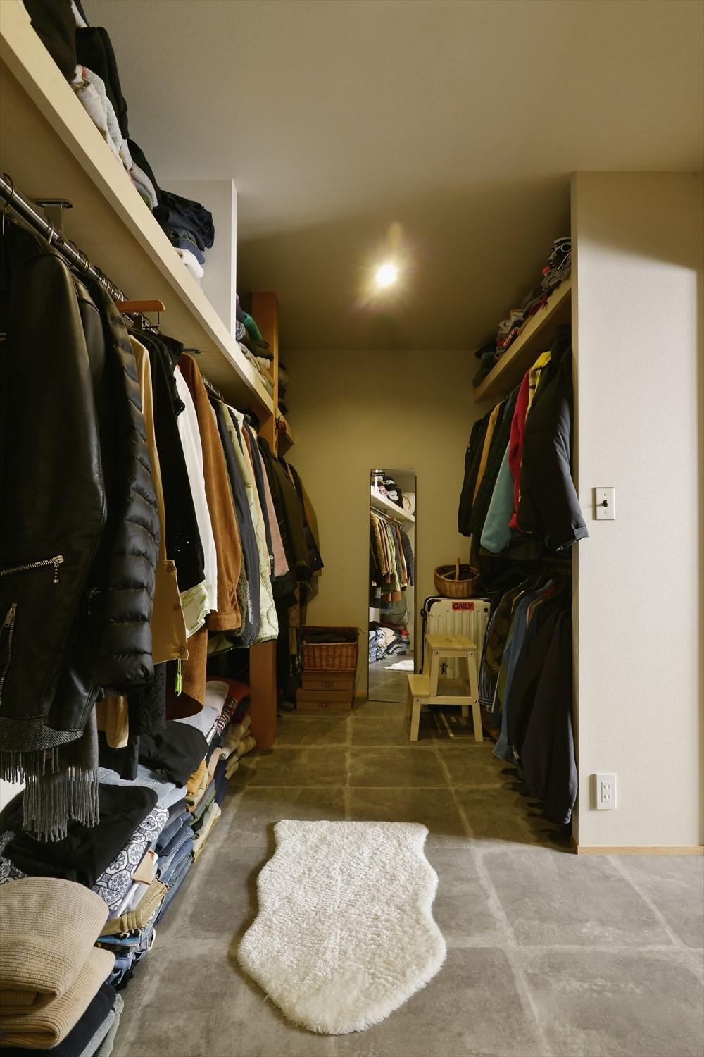 もう一つの和室は大容量のウォークインクローゼットに。