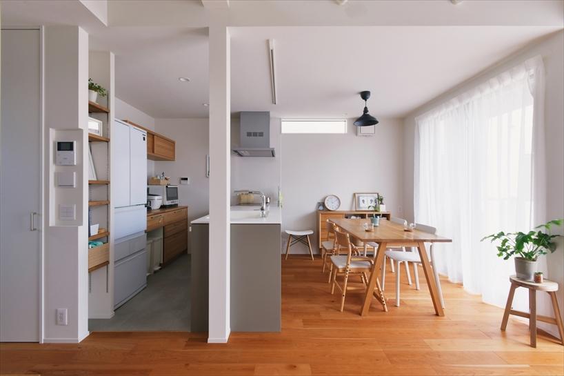 対面キッチンにリフォームしたことで、料理をしながら家族の様子が見え、より心地よく楽しい時間を過ごせるようになりました。