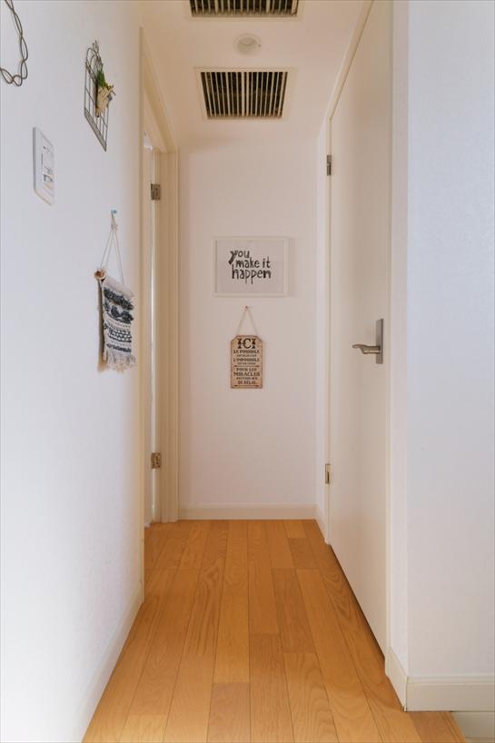 写真奥が妹さんのお部屋、手前がお姉さんのお部屋入り口。