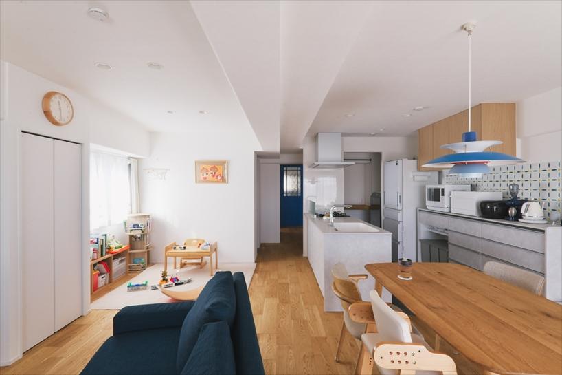 広々としたリビングにキッズスペースを確保。家族が自然と集まり、お子さまを見守りやすいつくりです。