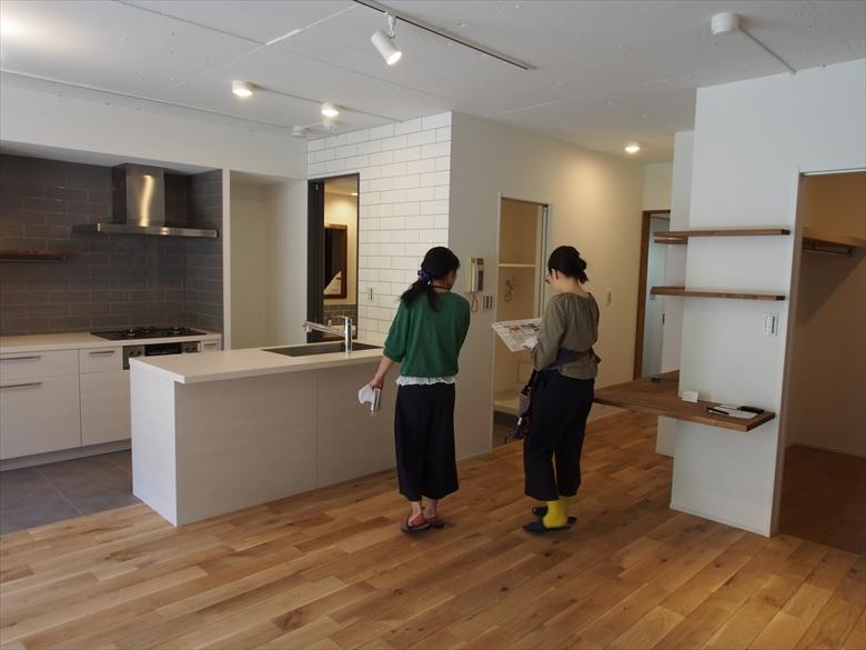 以前の見学会の様子