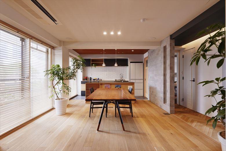 リノベーションギャラリー　実際に暮らしていけるようにキッチン等の設備も整ったモデルルームです。