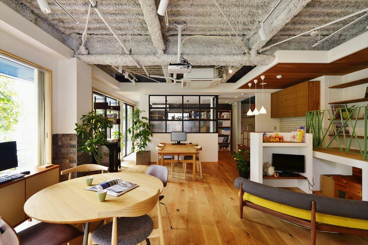 横浜店内の様子　セミナー中、お子様が退屈しないよう、キッズスペース有。お子様連れでどうぞ