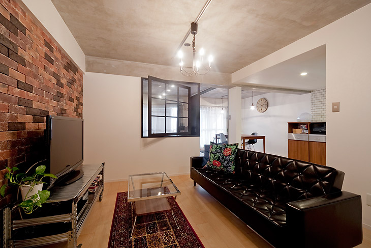 内装はクールなビンテージ調でまとめました