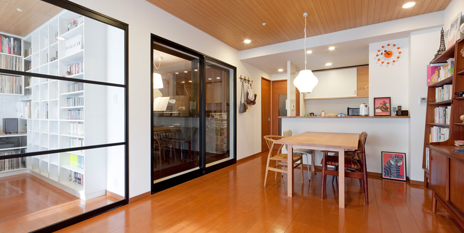 物件探しからスタートした中古マンションリノベーション。妥協せずに数年間をかけて吟味を重ね、木のぬくもりが感じられる、北欧テイストの心地いい空間に仕上げました。