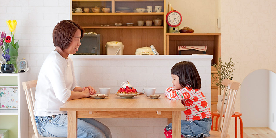 琵琶湖を望む好立地の中古マンションを、自分たちらしく素敵に一新。「自分好みの住まいを持ちたい」という長年あたためていたプランをリノベーションで実現しました。