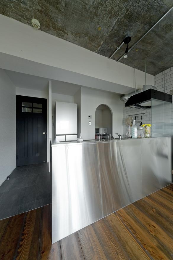 「憧れのガレージハウス」のキッチン