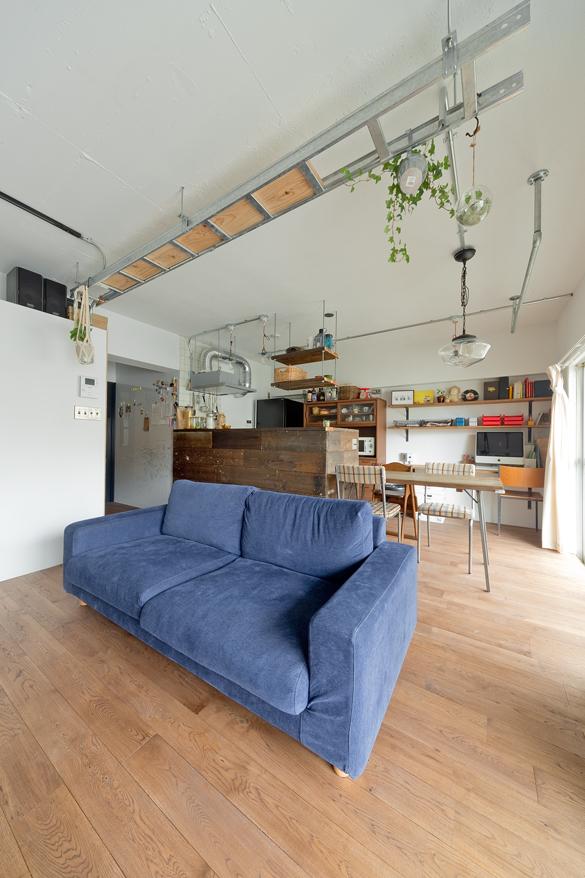 「光差し込むその先に」のリビングダイニング