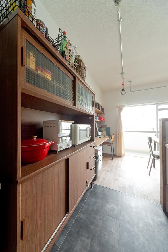 「光差し込むその先に」のキッチン