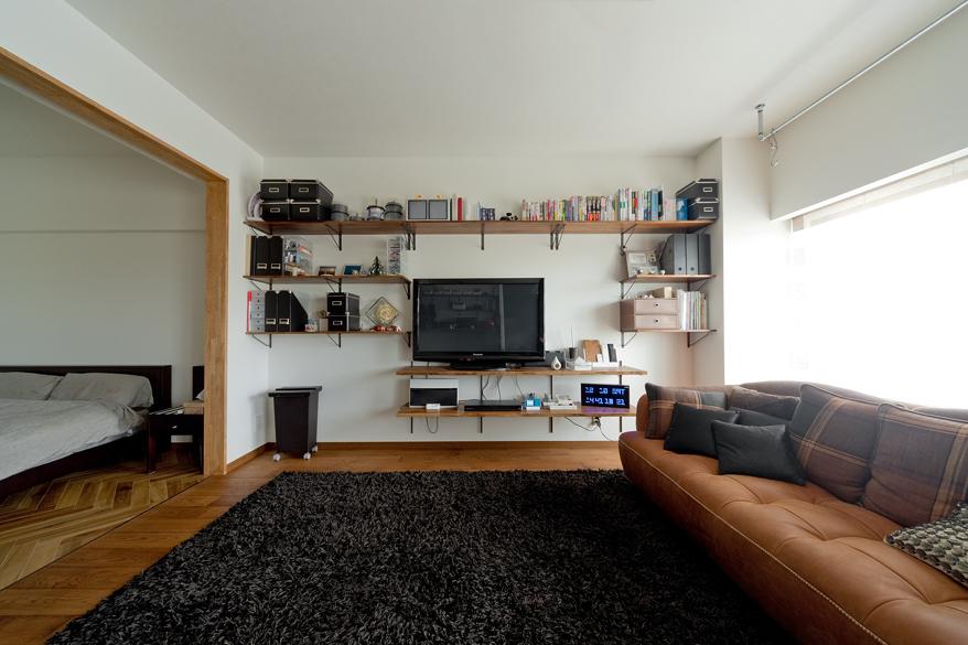 「Do It Yourself !!」のリビングダイニング