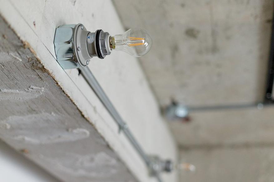 「モルタル天板の造作キッチンが引立つ空間」のその他