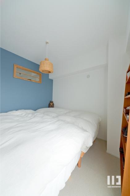 「生き物を愛するアースカラーのおうち」の寝室