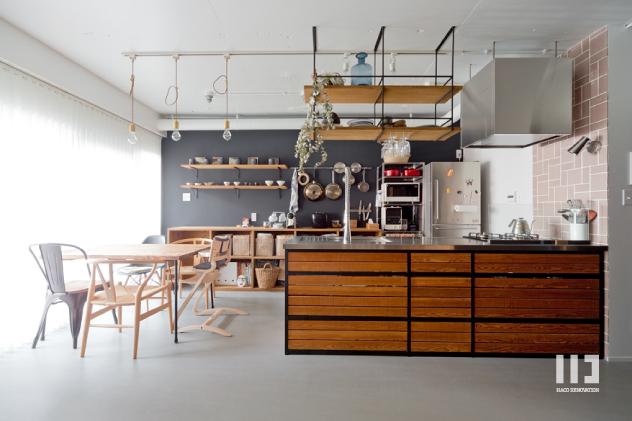 「表情の違う木目を楽しんで」のリビングダイニング