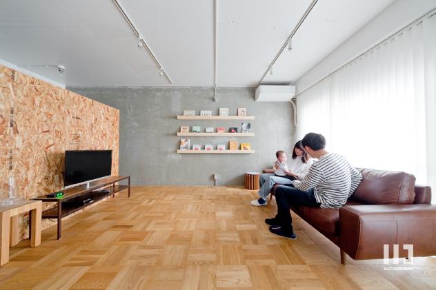 「表情の違う木目を楽しんで」のリビングダイニング