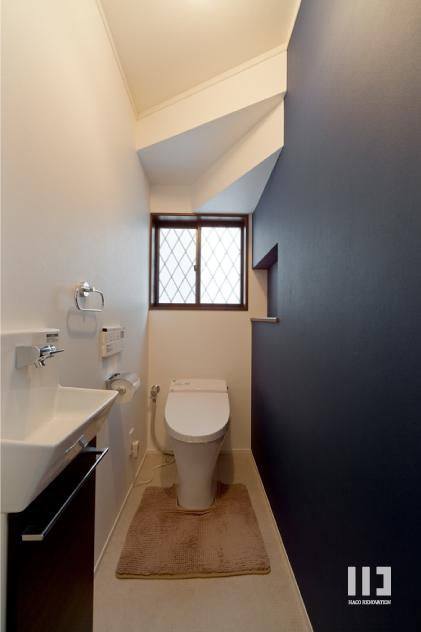 「リノベーションで都会中の静寂を」のお風呂・洗面所・トイレ