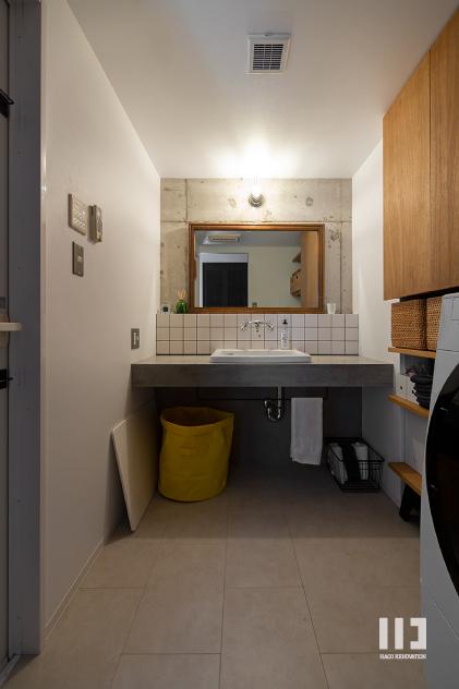 「家族が集まるヴィンテージハウス」のお風呂・洗面所・トイレ