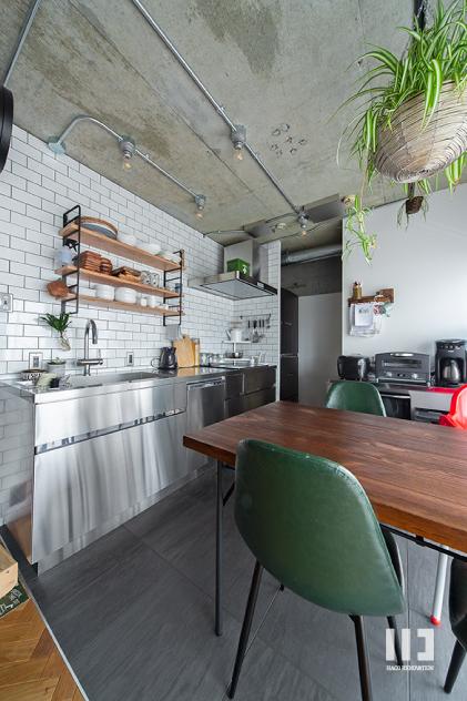 木とコンクリートの自然体な暮らし