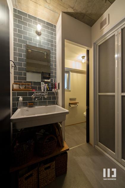 木とコンクリートの自然体な暮らし