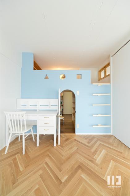 「まるでおとぎの国に迷い込んだような空間」の子供部屋