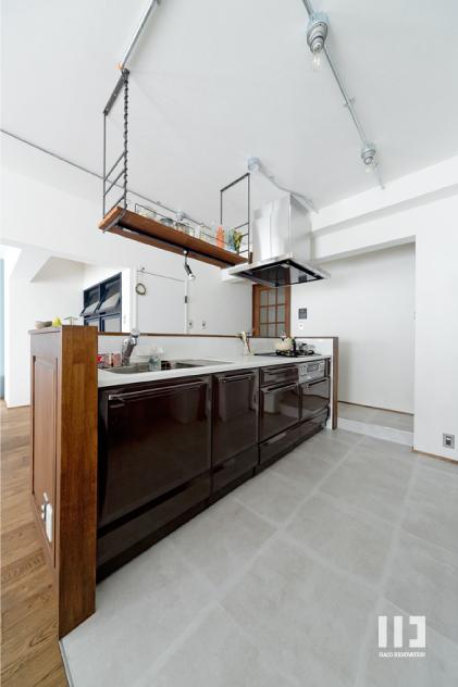 「こだわりの木材の似合う家」のキッチン