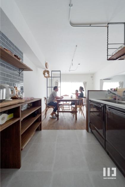 「こだわりの木材の似合う家」のキッチン