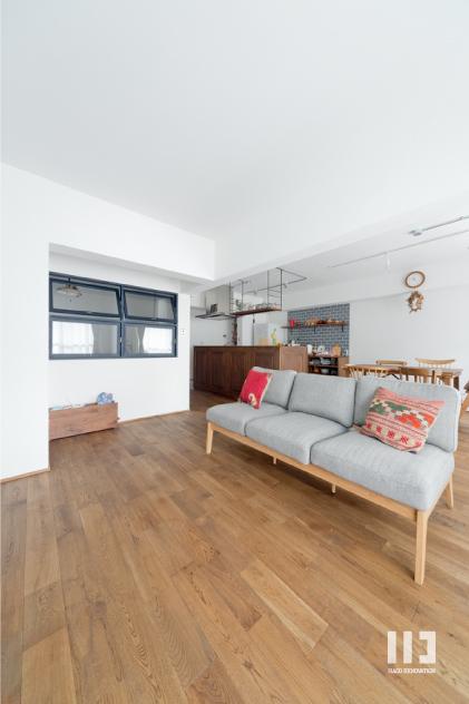 「こだわりの木材の似合う家」のリビングダイニング