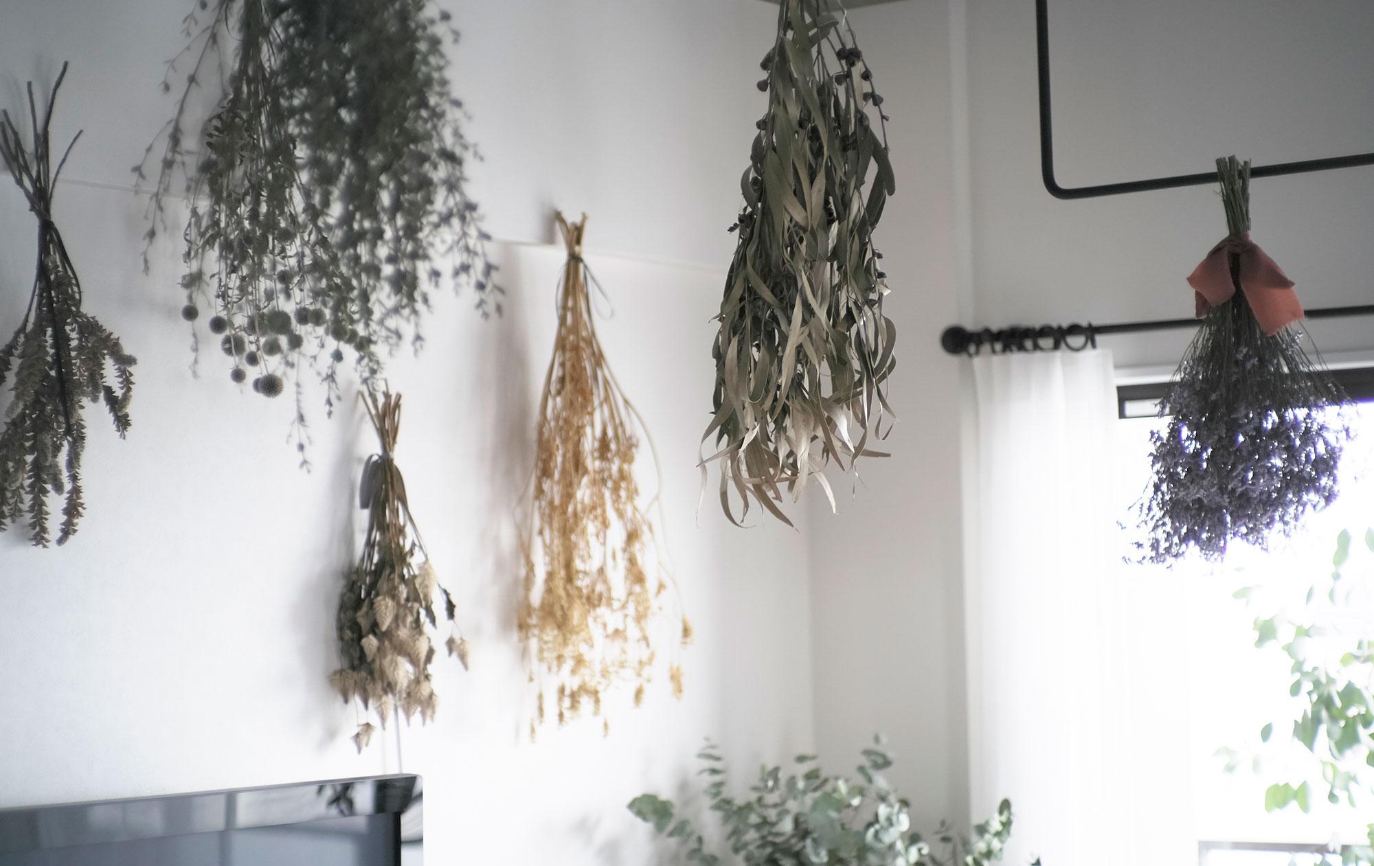 「モルタルキッチンが映えるドライフラワーのある暮らし」のその他