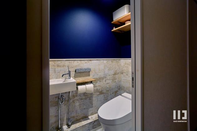 「家族の笑顔が集まる賑やかハウス」のトイレ