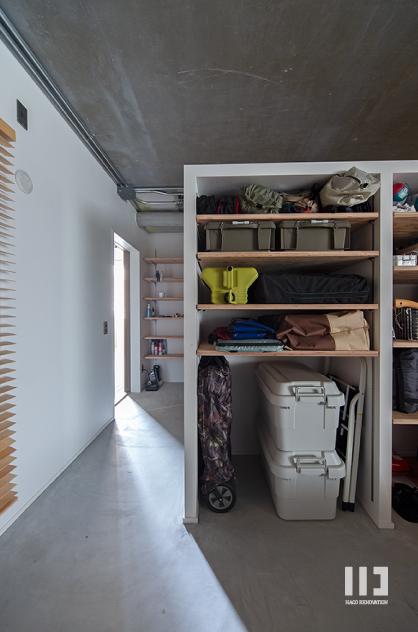 見せる収納棚を造作