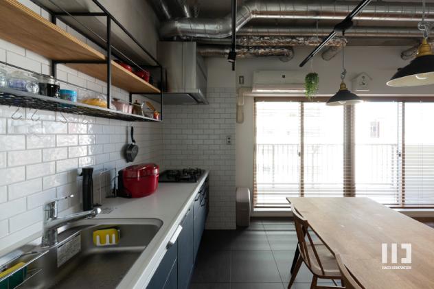 「リビングに暮らす」のキッチン