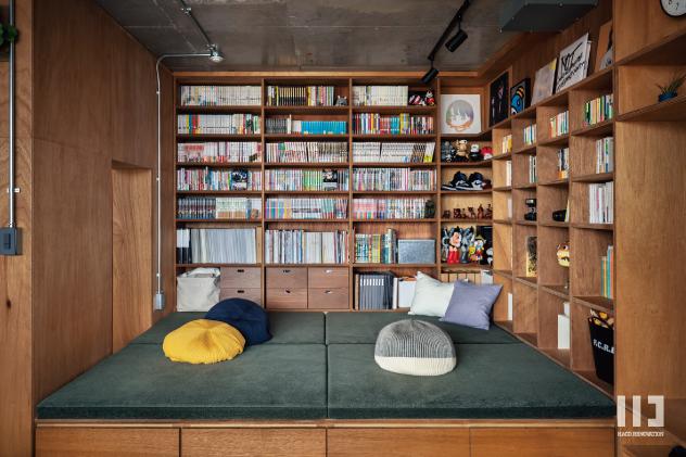 「並べる家」の小上がりスペース＆造作本棚