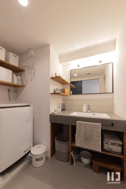 「イロとカタチを紡ぐ」の洗面所