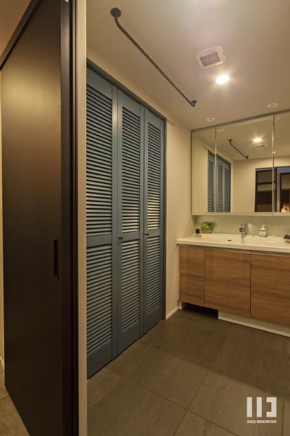 「quiet and calm」の洗面