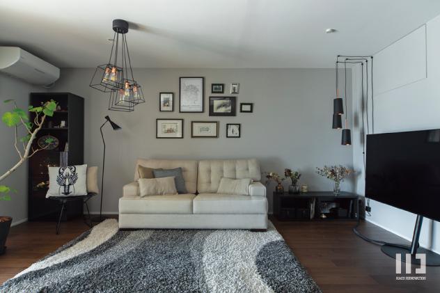 「quiet and calm」のリビング