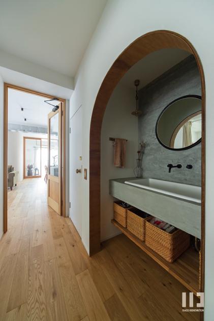 「Aesopの家」の洗面・廊下