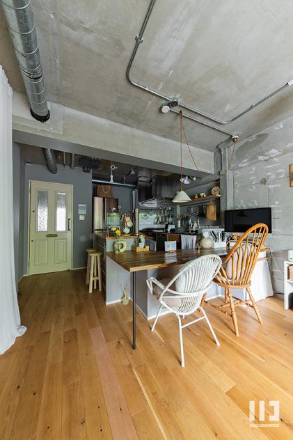 「非日常と暮らす」のキッチン