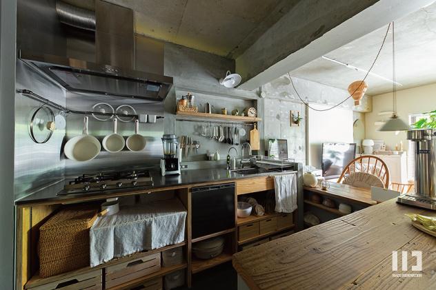 「非日常と暮らす」のキッチン