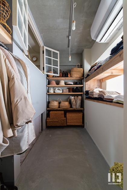 「非日常と暮らす」の玄関土間WIC・ロフト