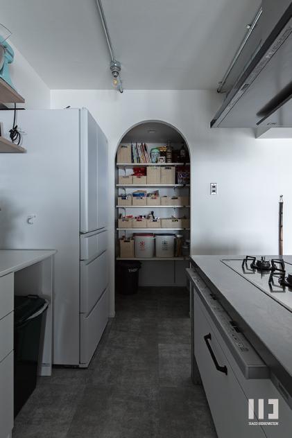 「The hideaway café」のキッチン