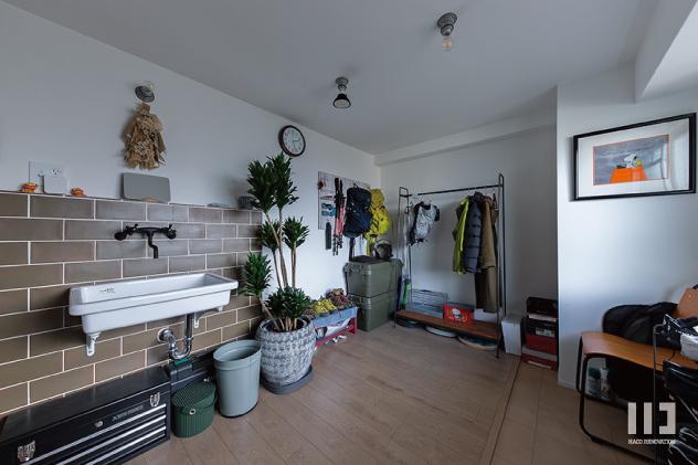 「The hideaway café」の玄関・土間